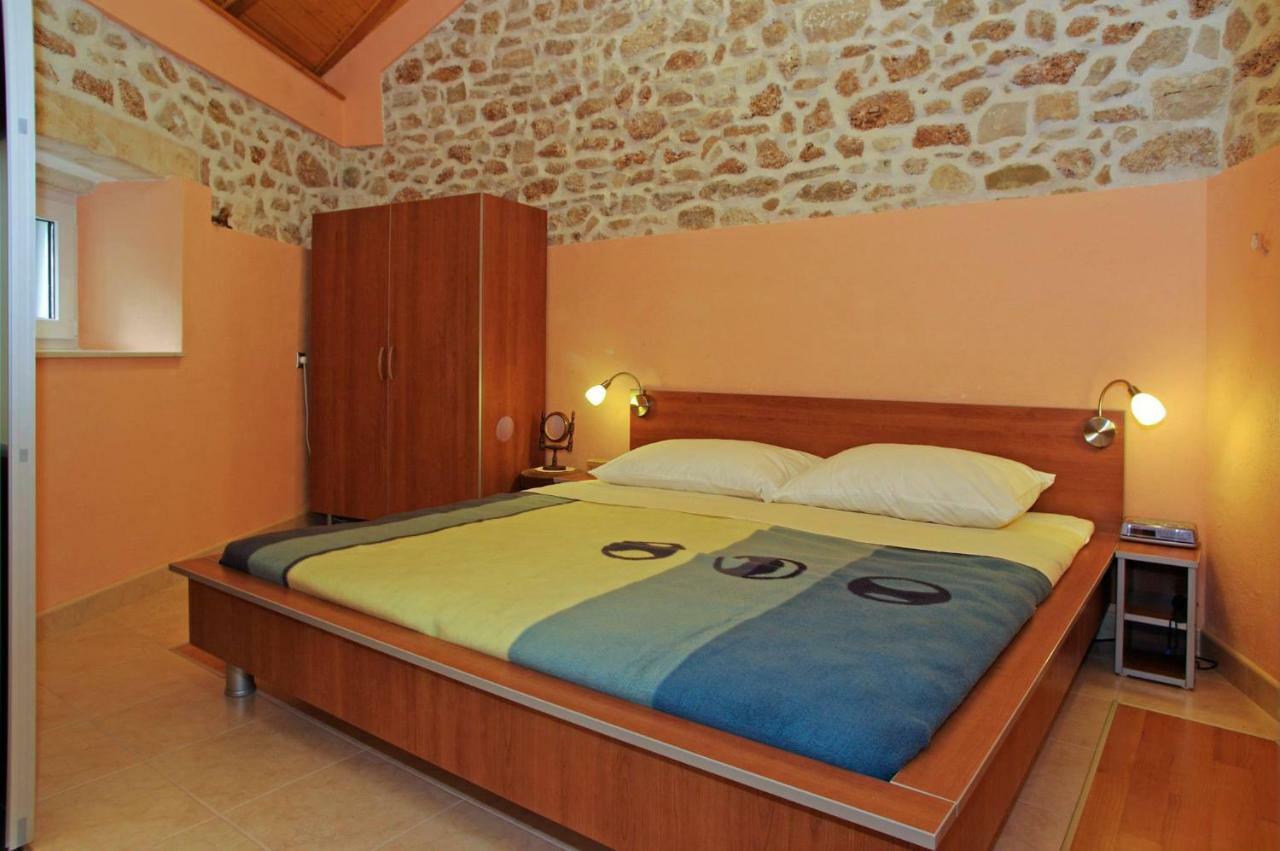 Apartment Menego A2 Bol-Center, Croatia エクステリア 写真