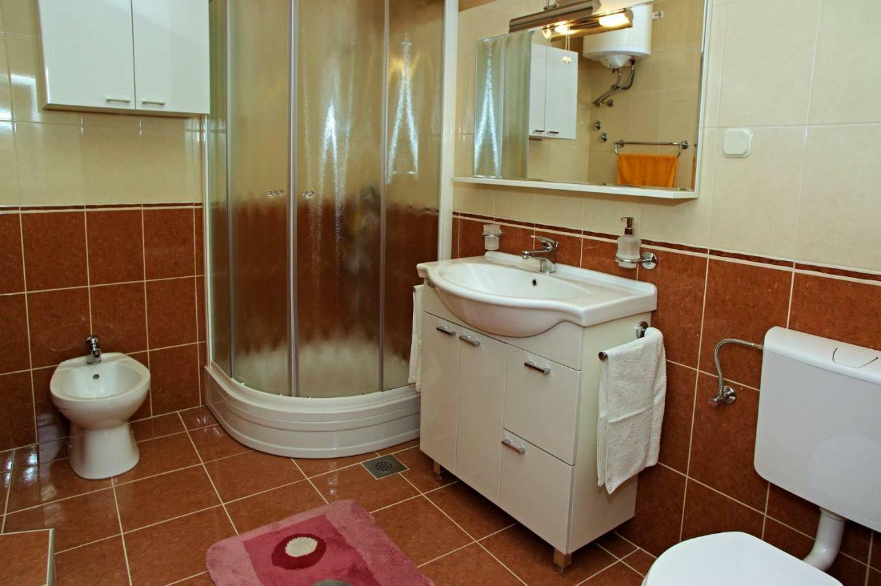 Apartment Menego A2 Bol-Center, Croatia エクステリア 写真