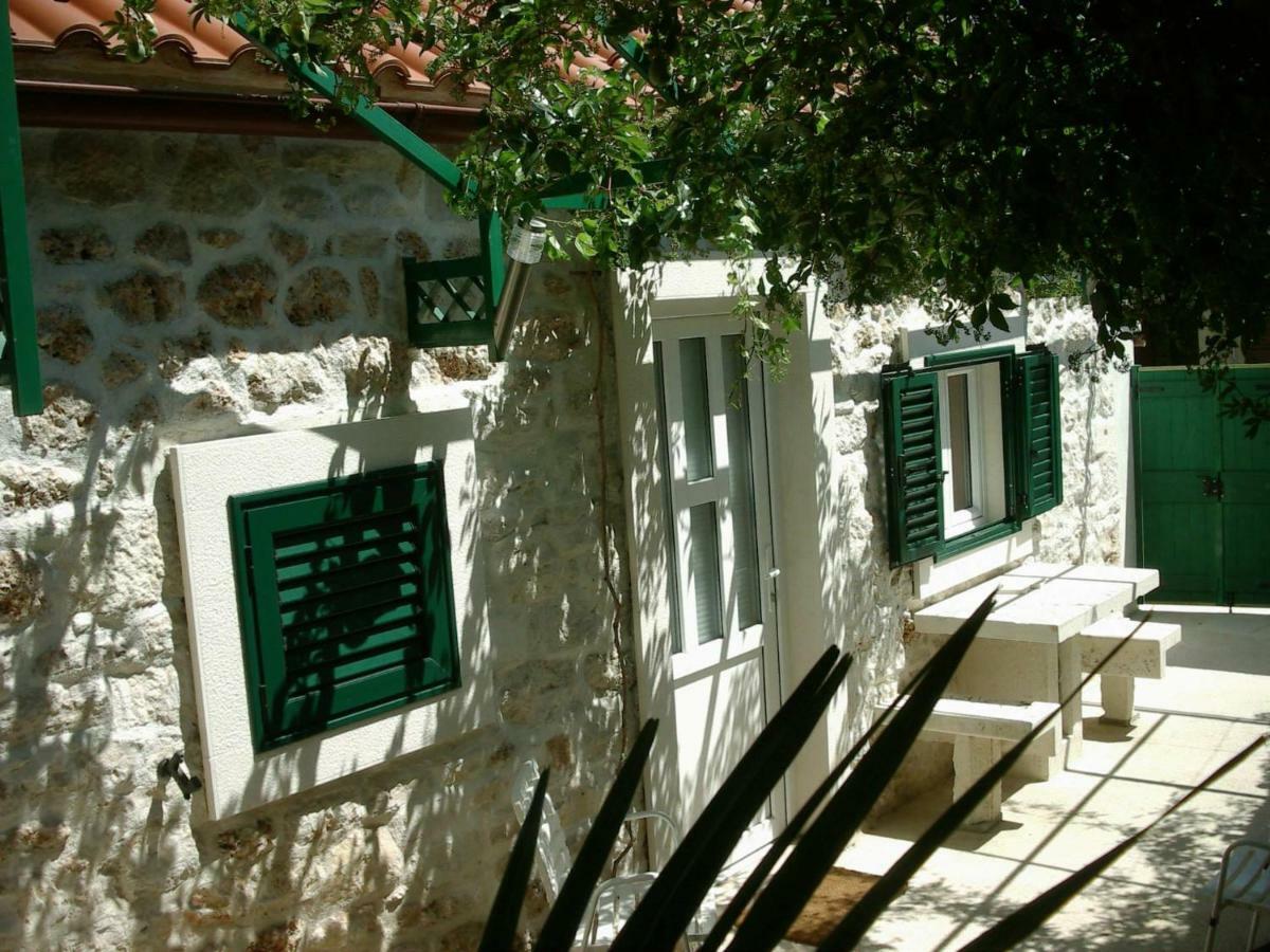 Apartment Menego A2 Bol-Center, Croatia エクステリア 写真