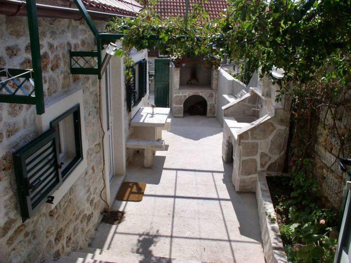Apartment Menego A2 Bol-Center, Croatia エクステリア 写真